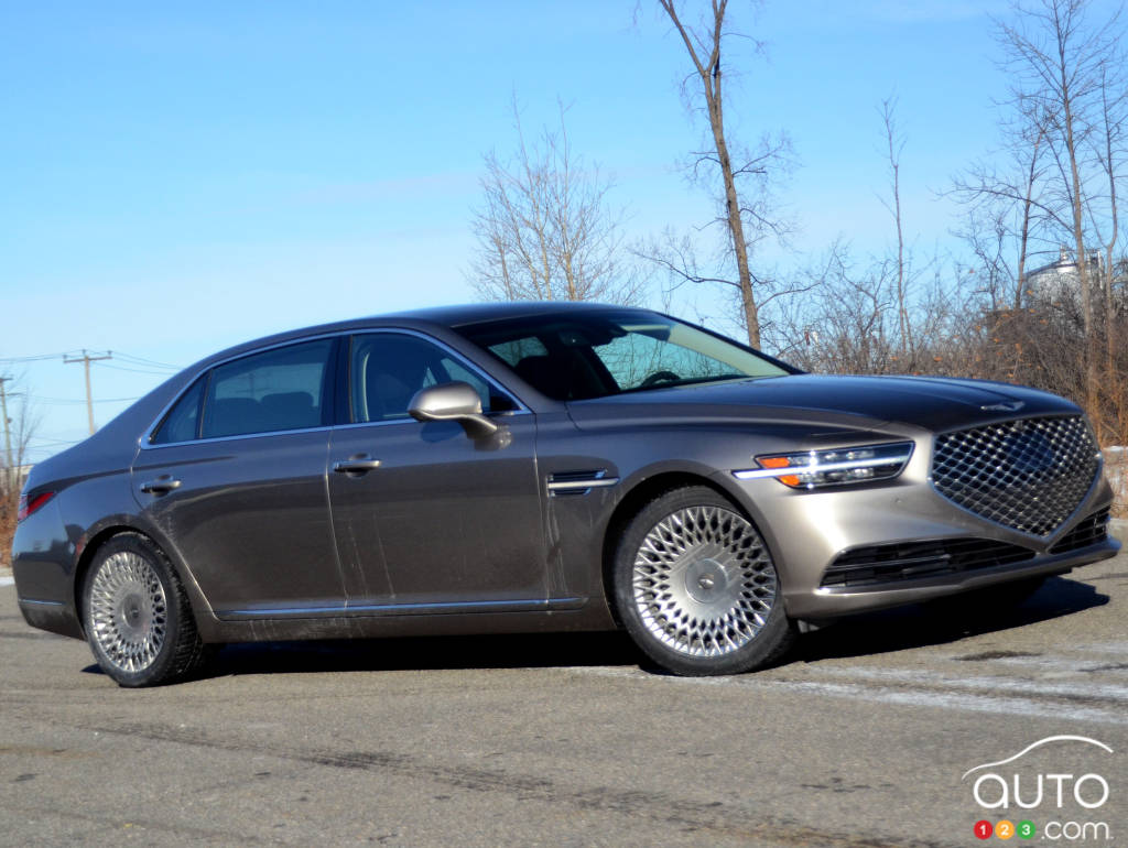 2020 Genesis G90